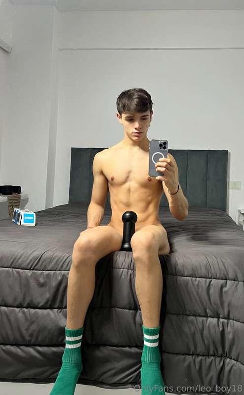 leo_boy18 image #0