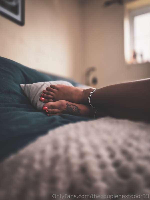 Any boys with feet fetish? 😜