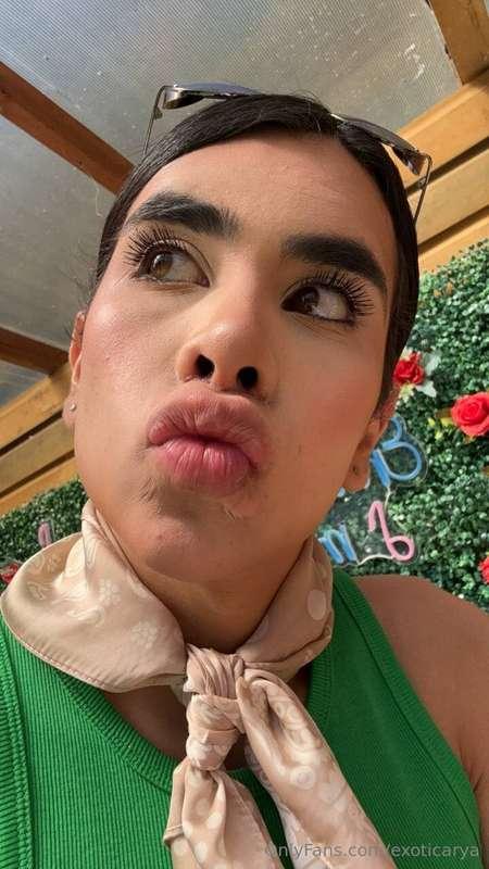 Can I smother you in kisses 😘