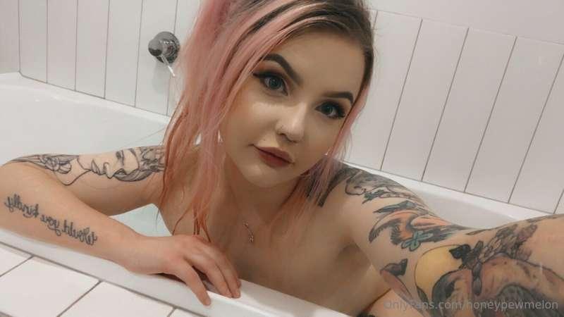 Wanna join? 🛁
