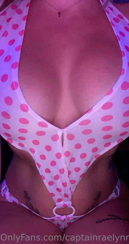 New tanning post coming later today! 💖☀️