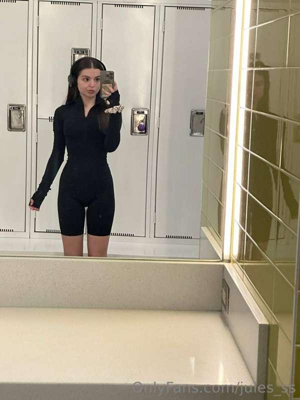 What’s hiding under my cycling suit?