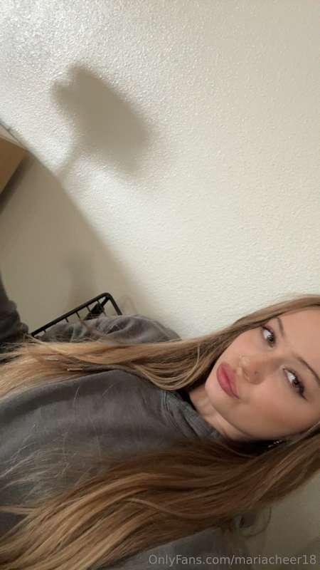 Let me be ur slut😩