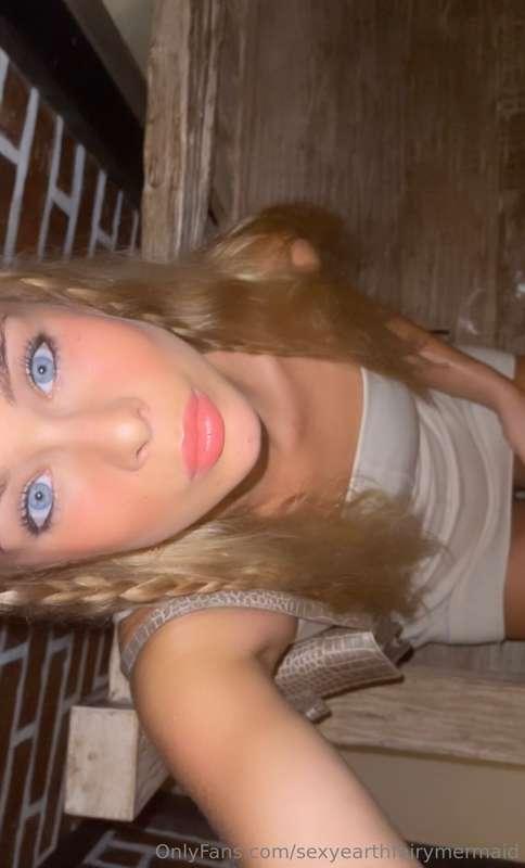 👀
