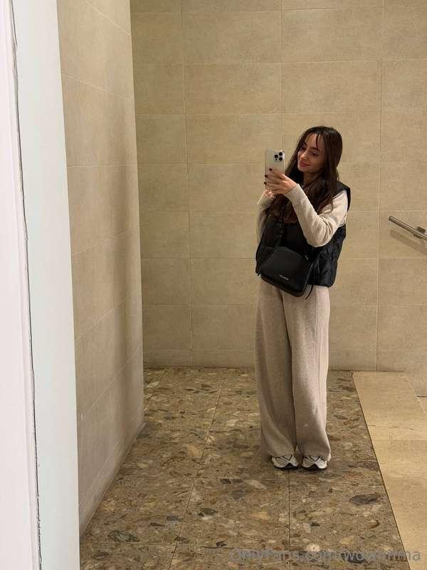Every photo is a still from a movie where I'm the lead🎬💃