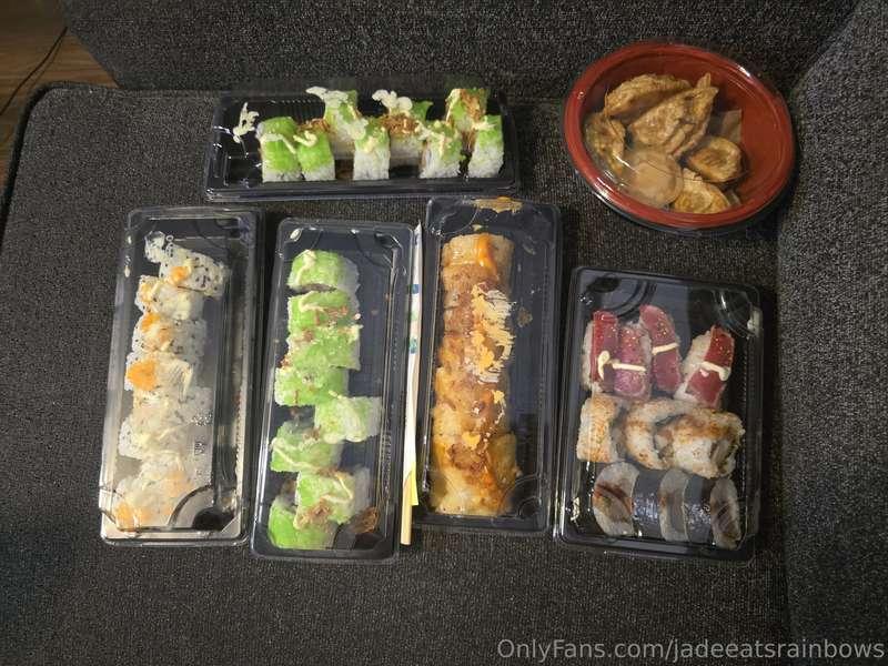 jadeeatsrainbows image #2