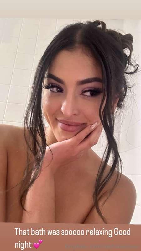 HAPPY 2024 🤍 one last bath before the year ends LA Tuesday s..