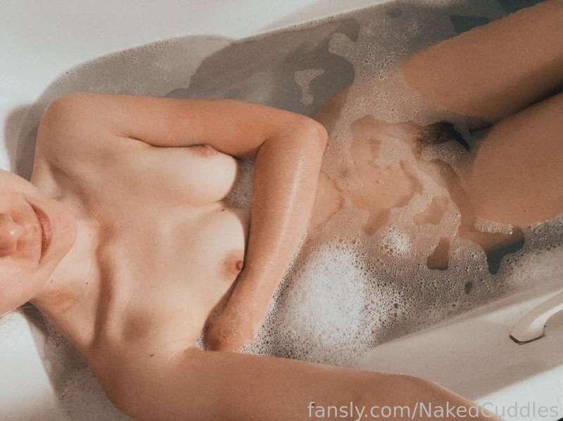 nakedcuddles image #1