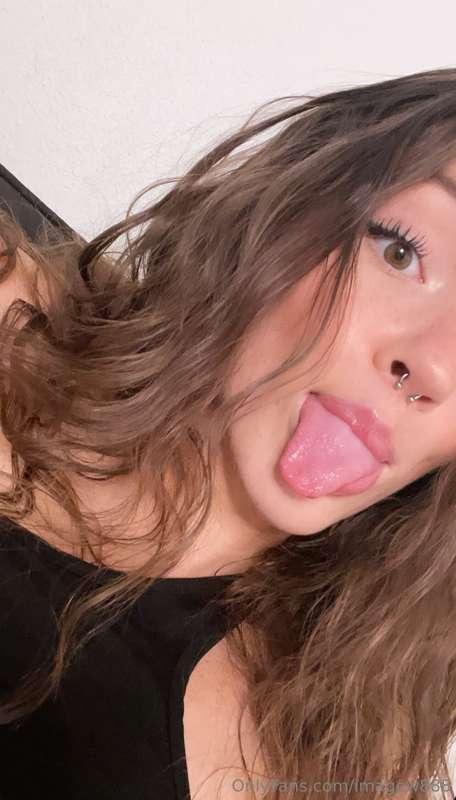 just a silly goofy girl doing silly goofy thangs 🤪