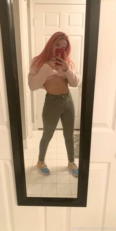 I used to have pink hair 🥺 and my body was looking great too..