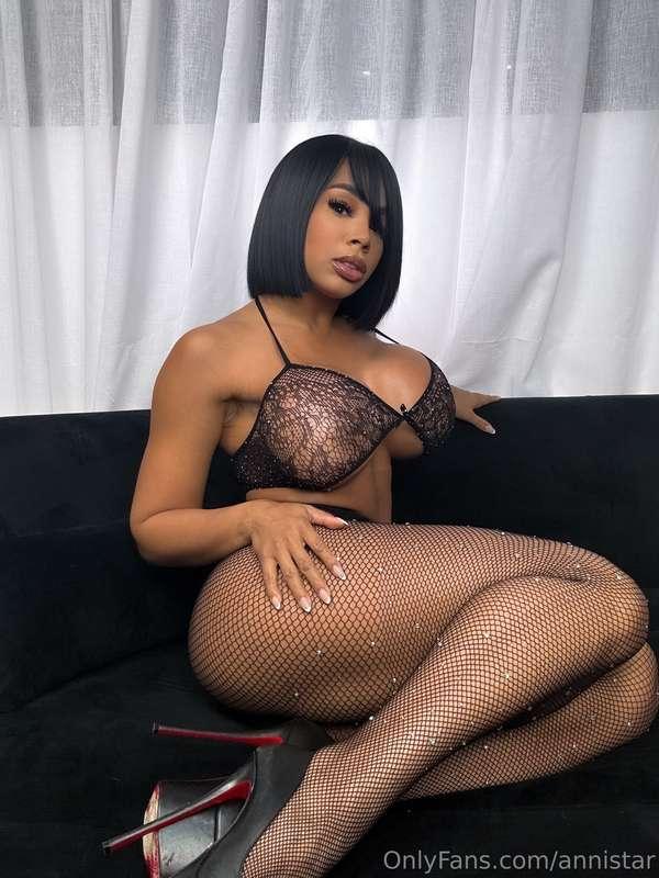 My addiction is to suck a good cock, what's yours? 💋🍆
