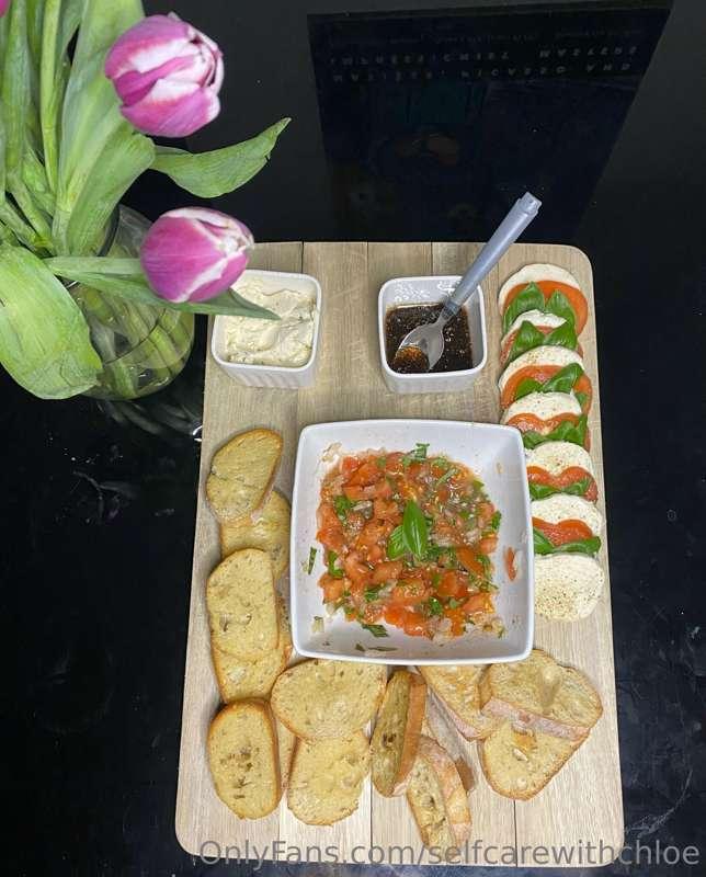 I made this homemade bruschetta and caprese salad to share w..