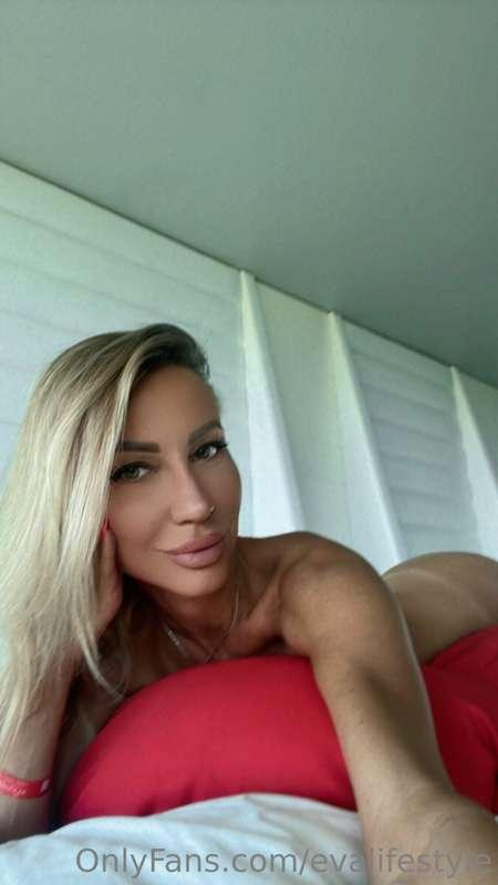 Speak with me on my PRIVATE 😘😘