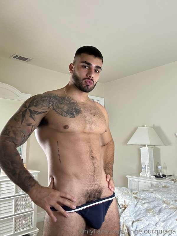 Shaven or bare, how do you like it? 🤪