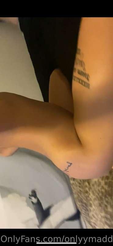 Hey babes, who wants this one min video of me!👅💦Send a 20$ t..