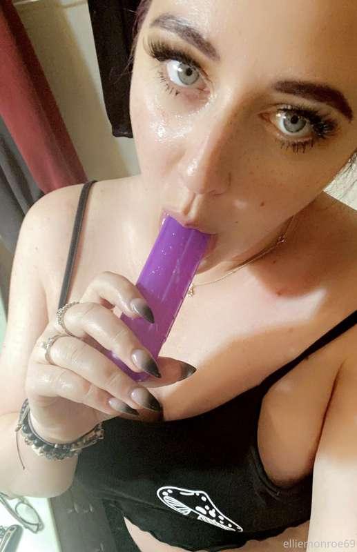 I bet I could deep throat you 😈