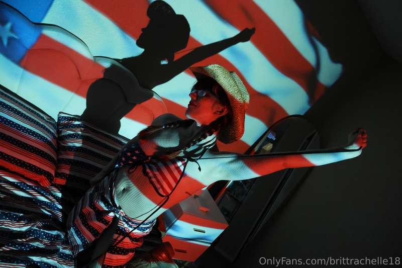 Let Freedom Ring!Is your soldier standing tall and proud? We..