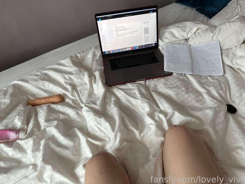 When you need to study and the mood is very playful :3✨

#student #brunette #naughty #fyp #horny #panties #natural #sexting #small #shy