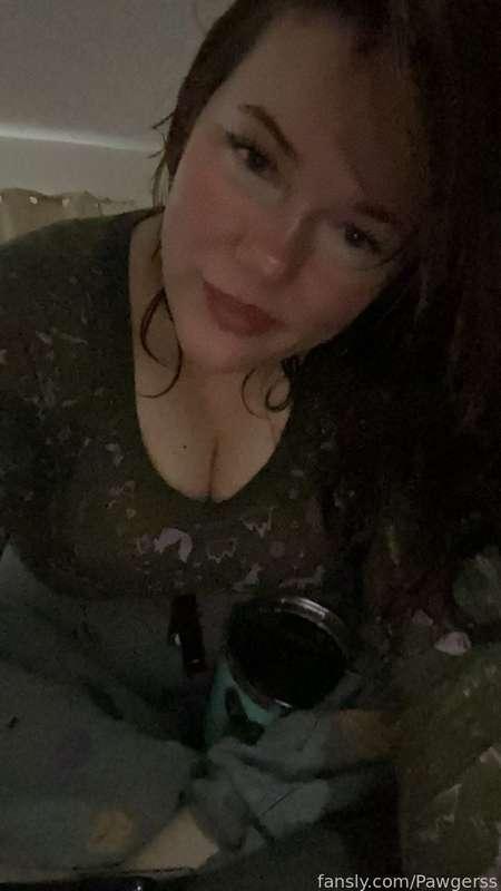 Gonna do my makeup like this filter for when I suck my toy again. 🫣🤭 Either tonight or tomorrow expect to see that 🥰 

I’ve been so busy moving, thank you for being so patient these last couple days. 
I can’t wait to show you my new room!!