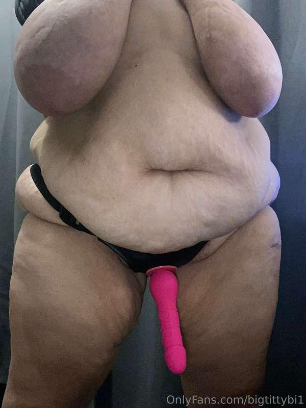 bigtittybi1 image #0