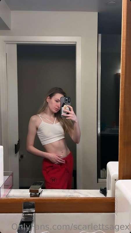 How bad do you want a hot custom video of me playing with my..