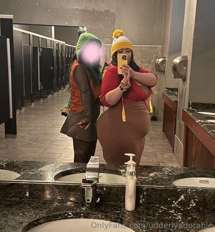 Can you tell who we are dressed up as? 😅
