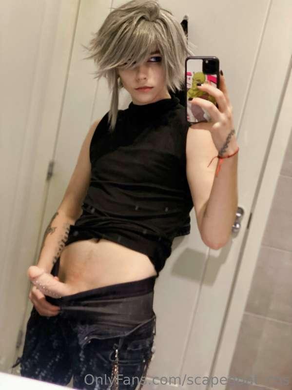 i need a blonde hair twink to bend over for me