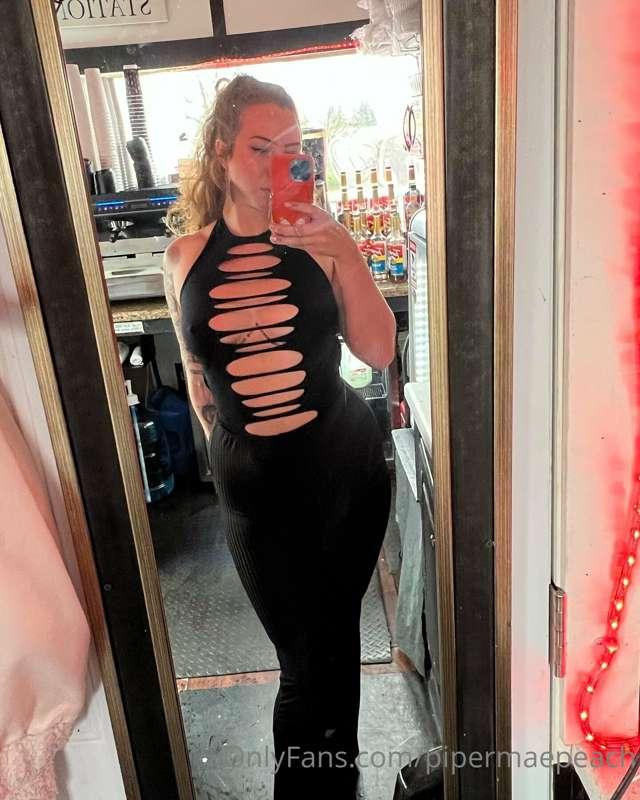 Todays look is very black widow Morticia looking for her mat..