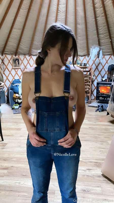 nicollelove image #0