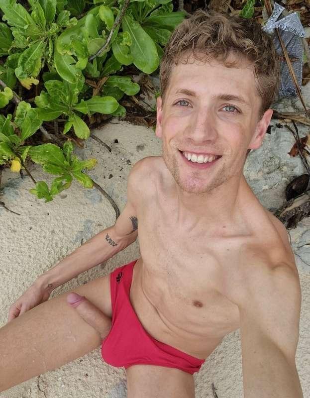 had some fun on the beach in my new speedos 😊

there's also ..