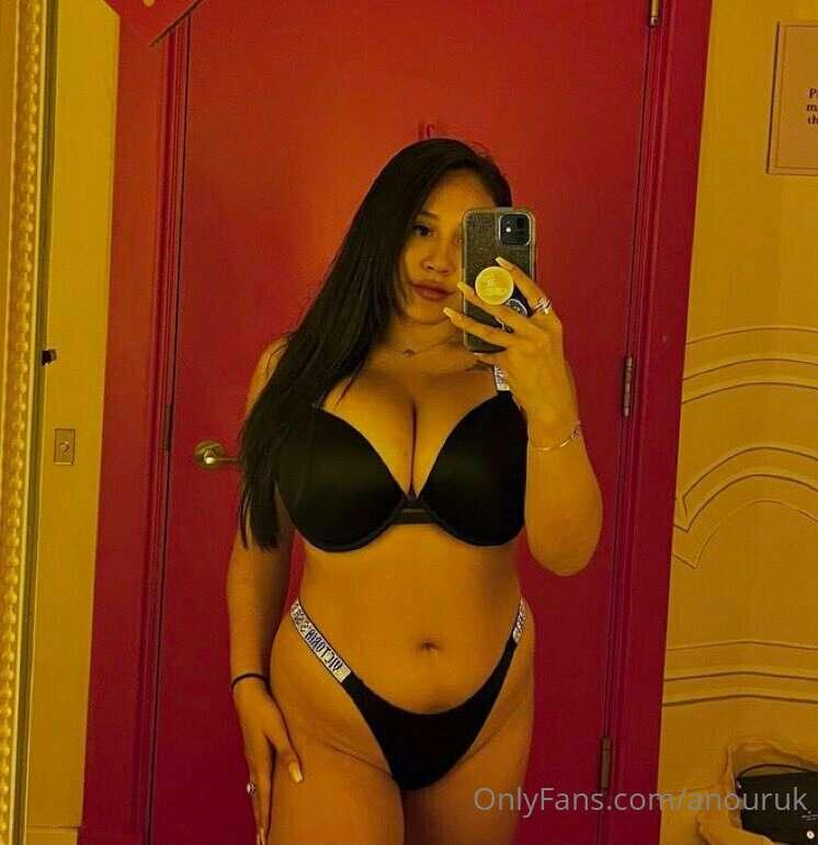 Here’s your new obsession, @ellee_jade 
😍 latina with DDD’s ..