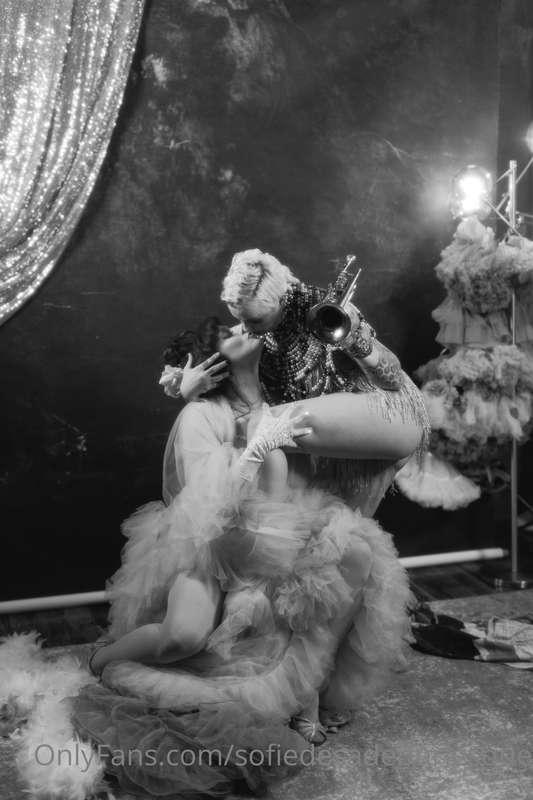 sofiedesadeburlesque image #0