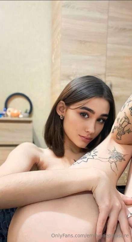 🔞SUBSCRIBE @sofy_hughes She is waiting for you🔞
Hi daddy👄🫦  ..