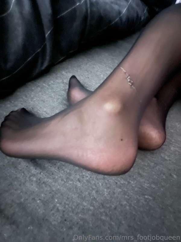 mrs_footjobqueen image #8