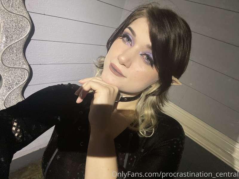 I dressed up really cute for Halloween 💖