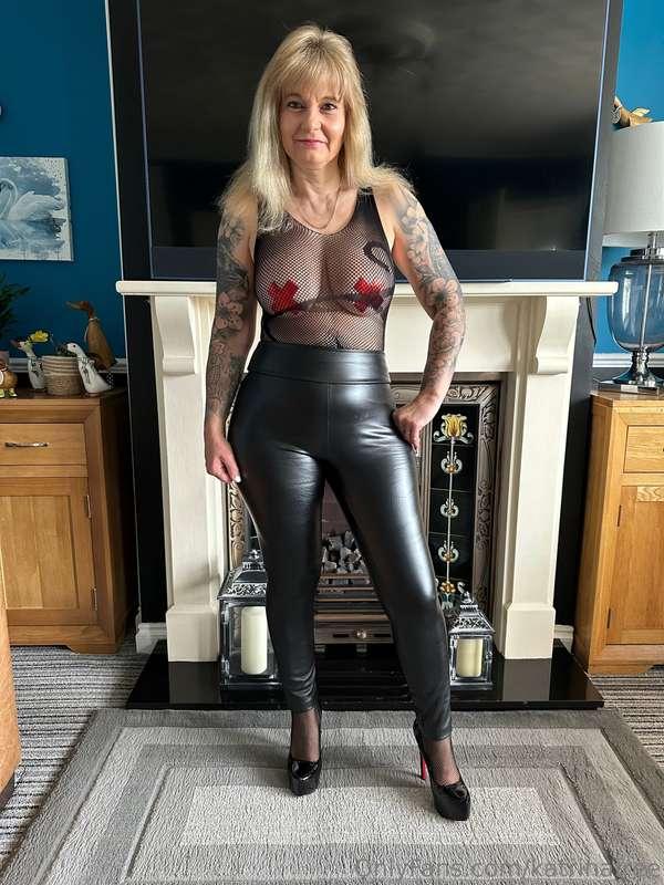 Back off holiday tomorrow ☀️☀️ Who wants to get naughty with..