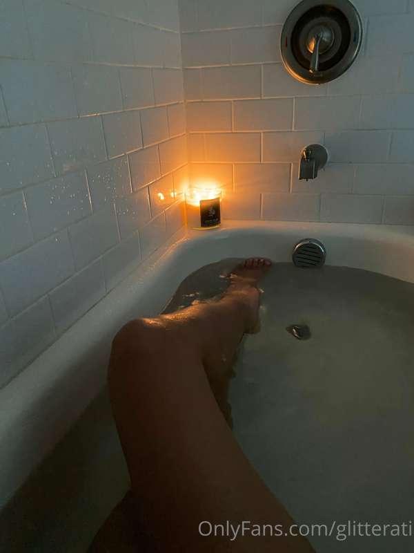 relaxing on a sunday night 🛁