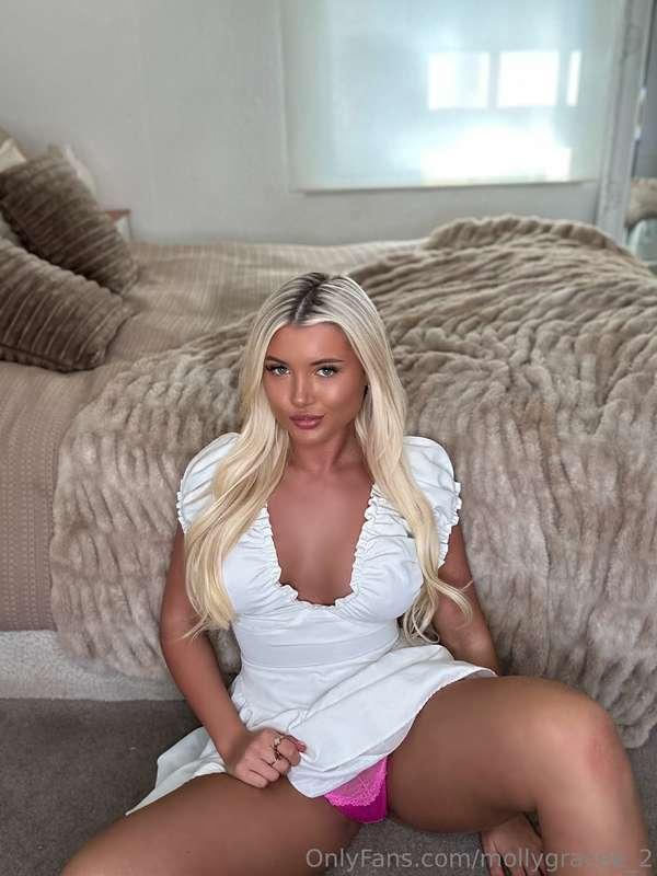 i love dresses! x