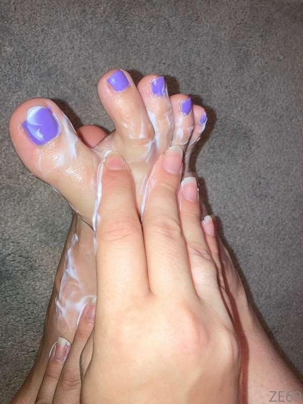 Just a tease you let me know what you want 🍆💦🦶