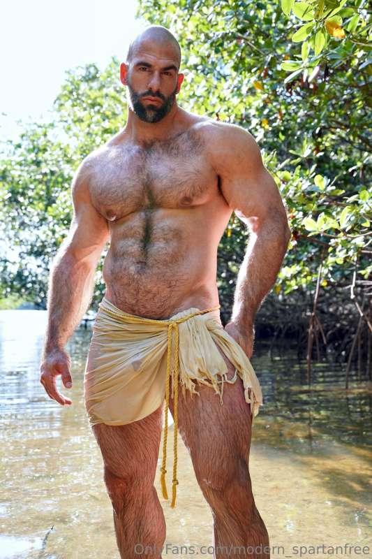 Come service Daddy Triton 😈🔱 —> @modern_spartan