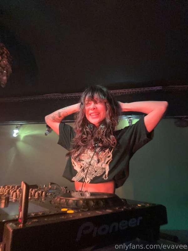you know how much I love making music!🎶🎵💘 maybe you want to ..
