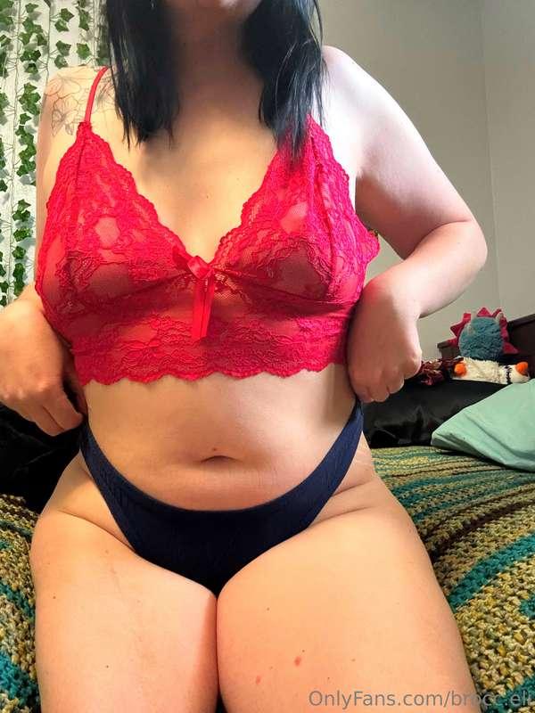 A perfect fit on my curves 🖤