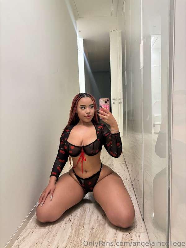 Would you be my valentine ?😍😋