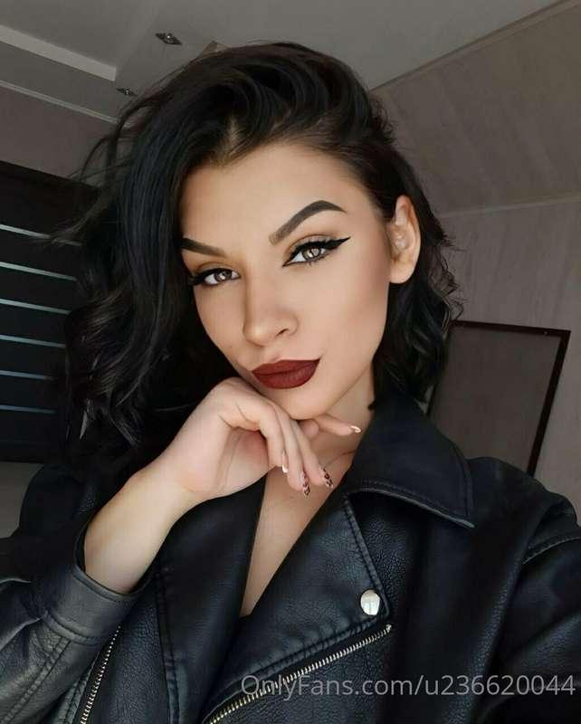 Spend hot evenings with me this cold autumn ..
How do you sp..