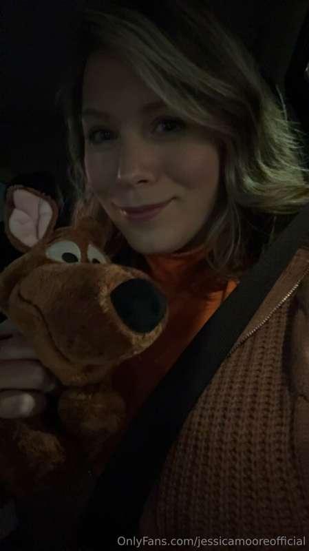 Here’s a tiny little adorable sneak peek at my Velma cosplay..