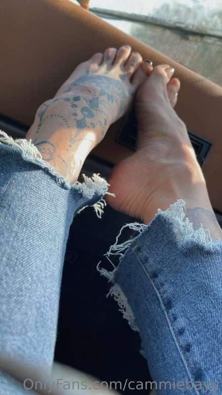 New pedicure this week🫶🏻  I always get black French   What d..