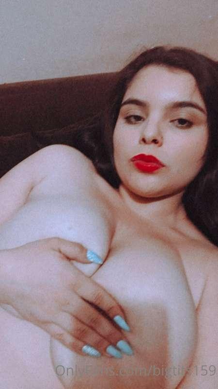 bigtits159 image #5