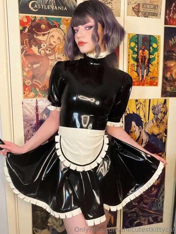 I’ll obey any order you give me 🖤