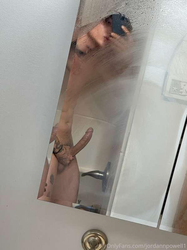 shower vibes 💦 🍆