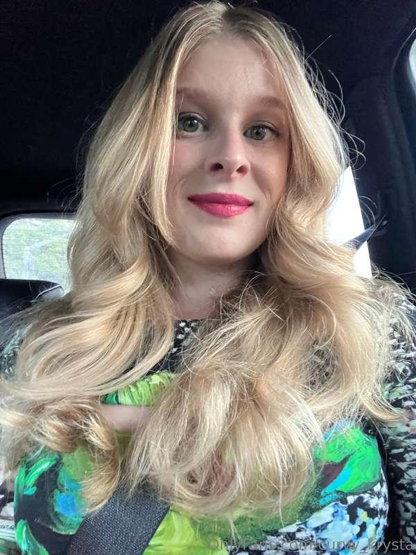 When you look so good, the selfie doesn’t need a filter, jus..
